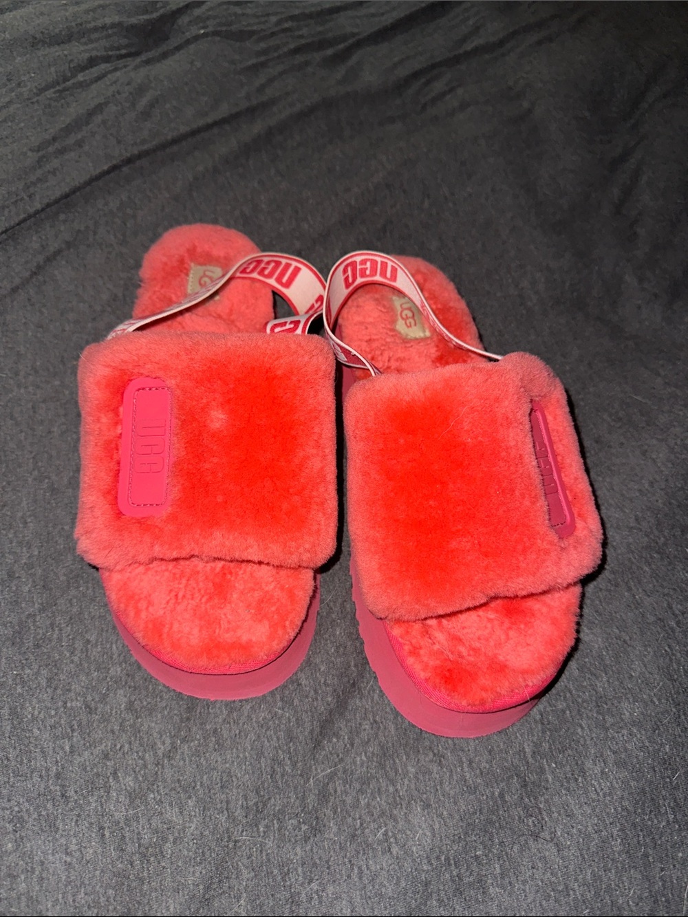 UGG Fluff Slide Sandal - Vibrant Coral